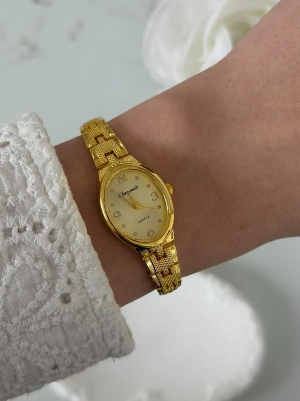 SKU0505 Retro Gold Women Minimalist Watch Bracelet‎ Stainless steel + gift bag